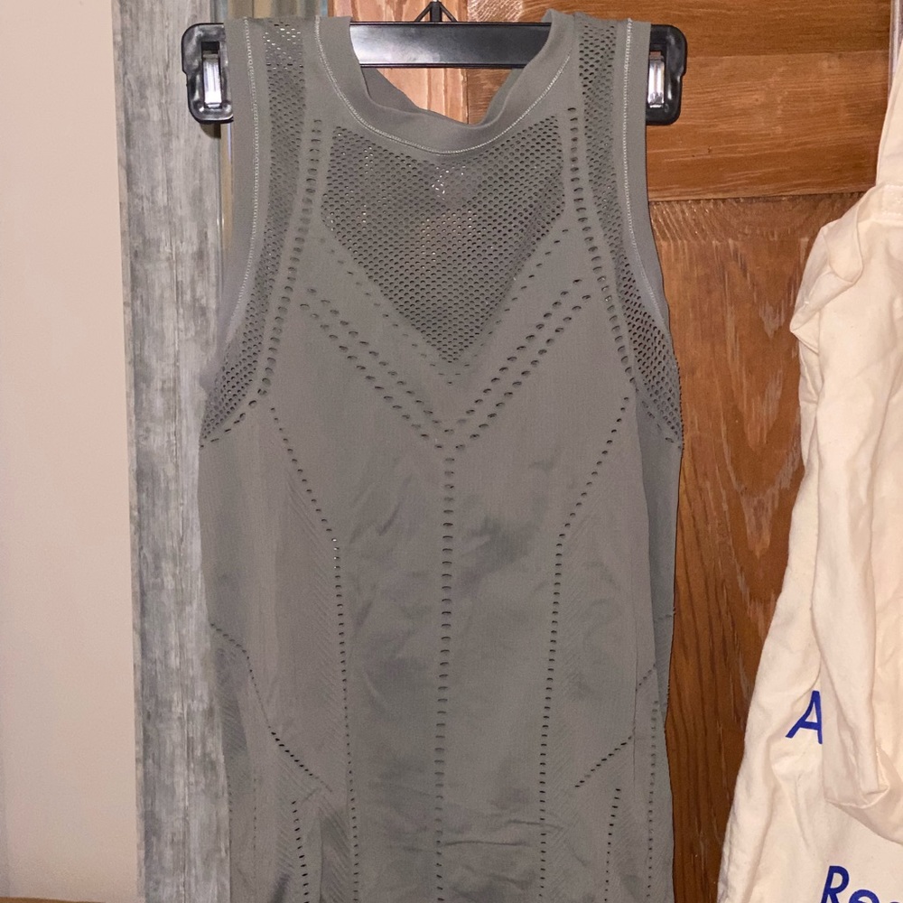 Athleta olive green workout top